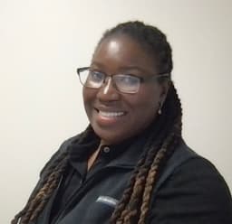 La Shauna E. Nichols